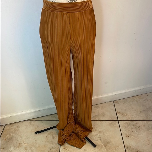 MADRAG | NWT Women’s Chic Bronze Halter 2 Piece Size Large - Picture 3 of 8